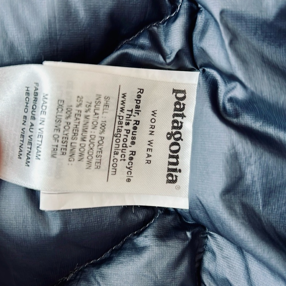 Patagonia long Women's Dark Blue Jacket women’s size Xs - Picture 11 of 12